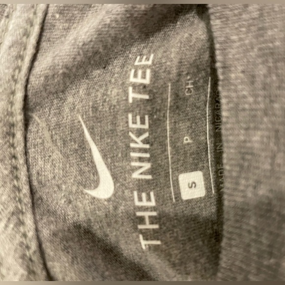 4x Ole Miss shirts 3x T shirts size medium and one longsleeve size small - Picture 10 of 13